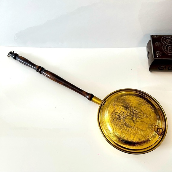 Rustic Farmhouse decor Antique English Brass Bed Warmer - Picture 2 of 14